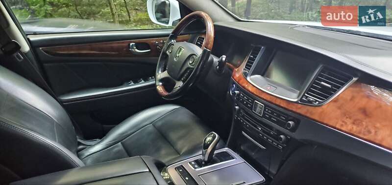 Седан Hyundai Equus 2014 в Києві
