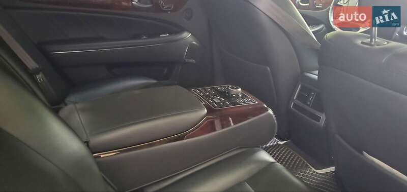 Седан Hyundai Equus 2014 в Києві