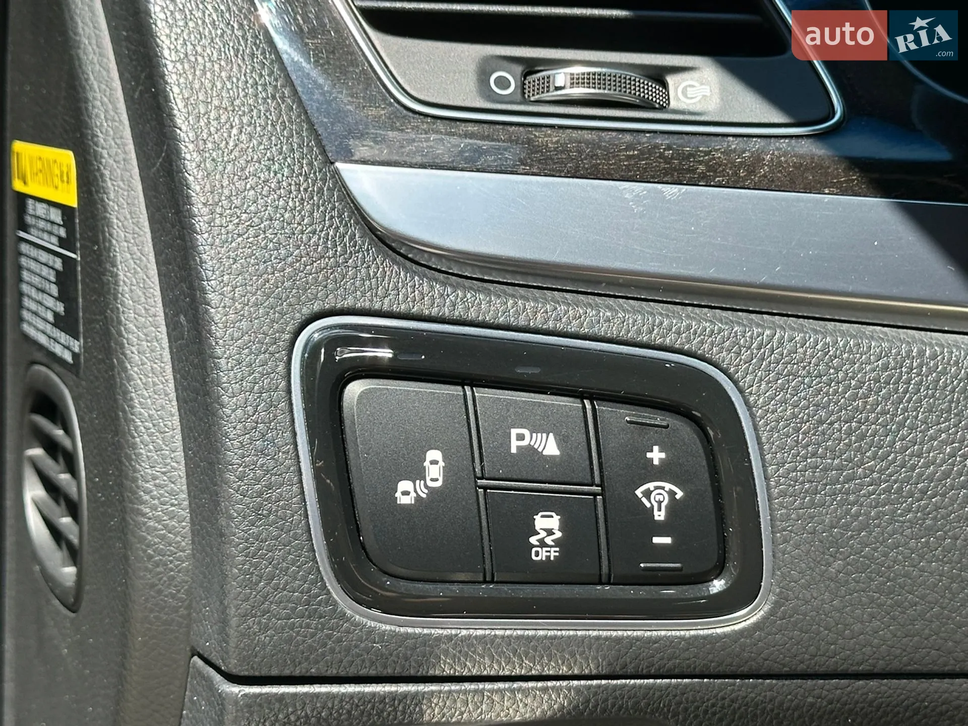 2015 Hyundai Equus - мініатюра 31