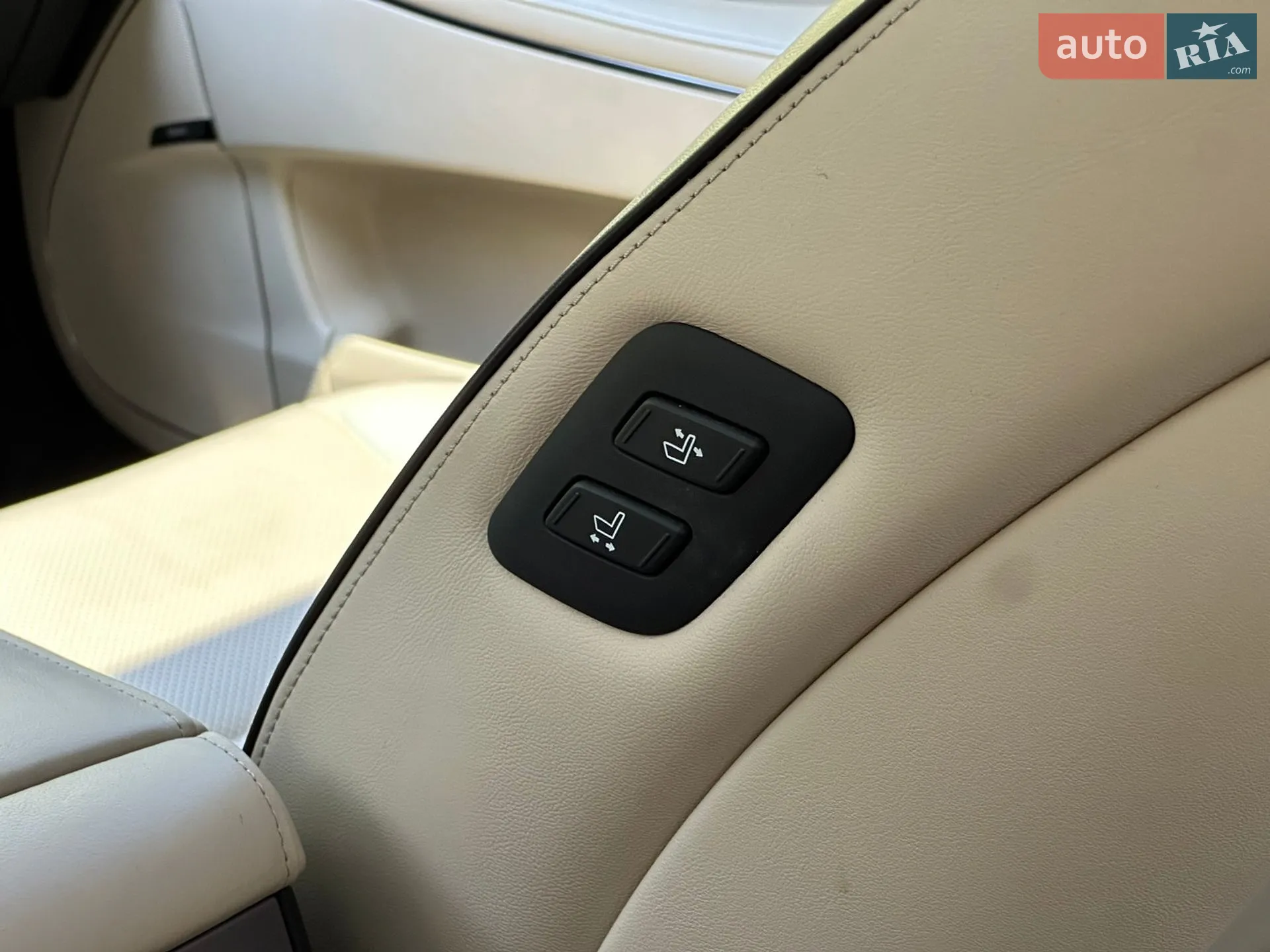2015 Hyundai Equus - мініатюра 58
