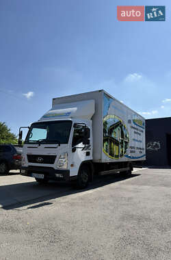 Вантажний фургон Hyundai EX8 2017 в Луцьку