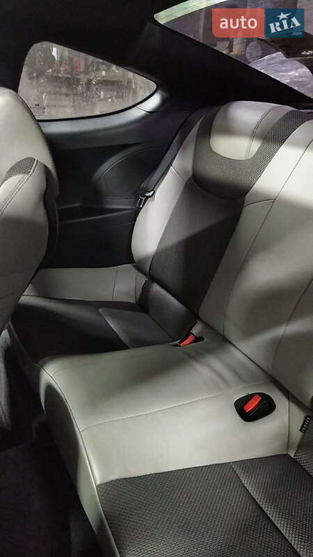 Купе Hyundai Genesis Coupe 2013 в Киеве фото 5 Купе Hyundai Genesis Coupe 2013 в Киеве