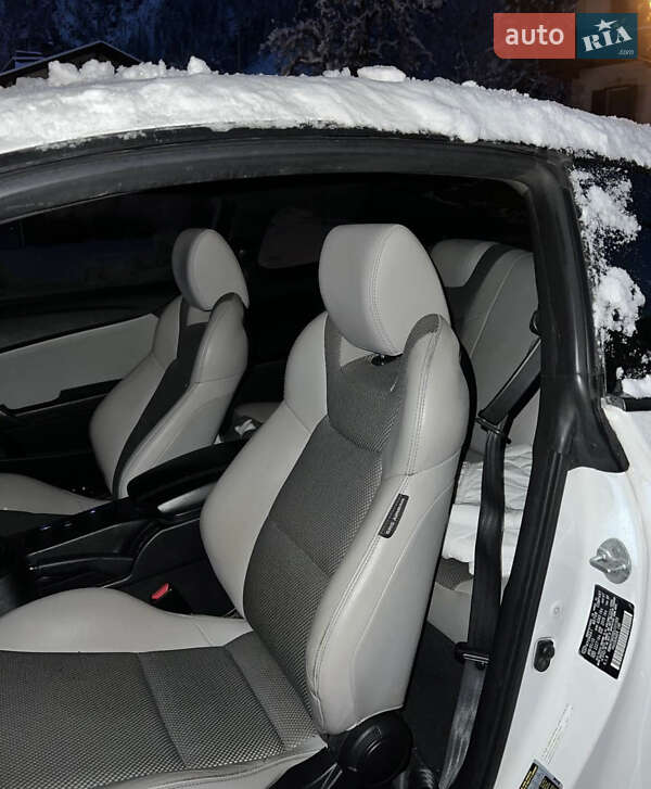 Купе Hyundai Genesis Coupe 2013 в Ивано-Франковске