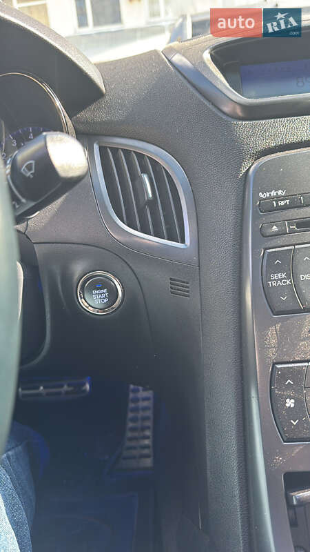 Купе Hyundai Genesis Coupe 2011 в Киеве