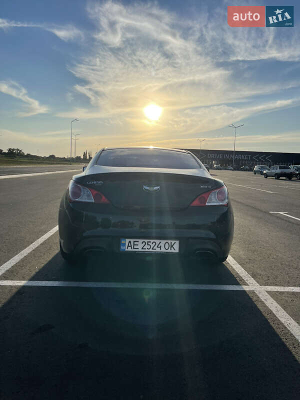 Купе Hyundai Genesis Coupe 2009 в Днепре
