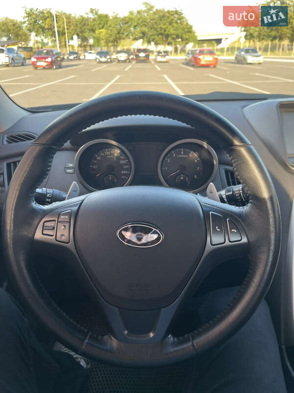 Купе Hyundai Genesis Coupe 2009 в Днепре