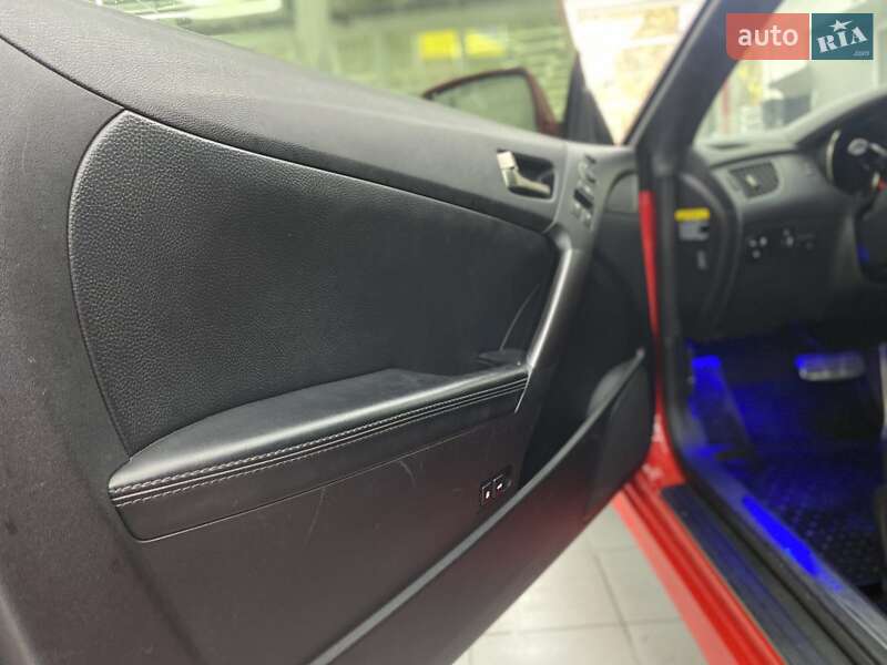 Купе Hyundai Genesis Coupe 2012 в Києві