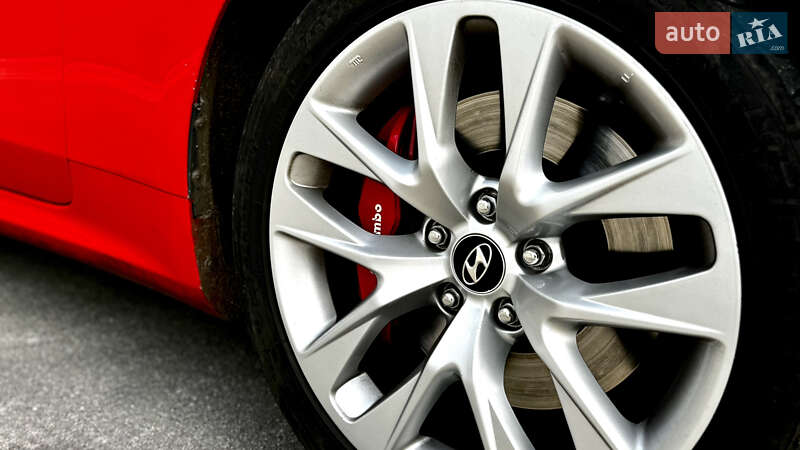 Купе Hyundai Genesis Coupe 2013 в Киеве фото 6 Купе Hyundai Genesis Coupe 2013 в Киеве