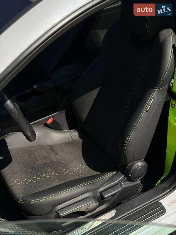 Купе Hyundai Genesis Coupe 2014 в Чернівцях фото 22 Купе Hyundai Genesis Coupe 2014 в Чернівцях