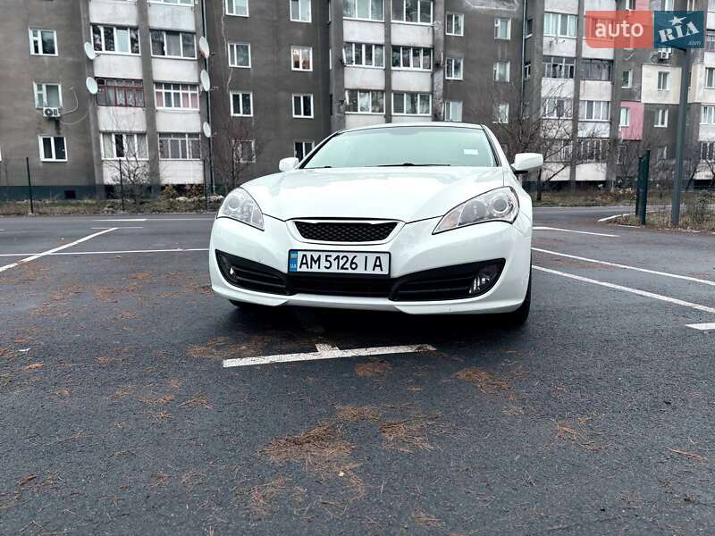 Купе Hyundai Genesis Coupe 2011 в Малине
