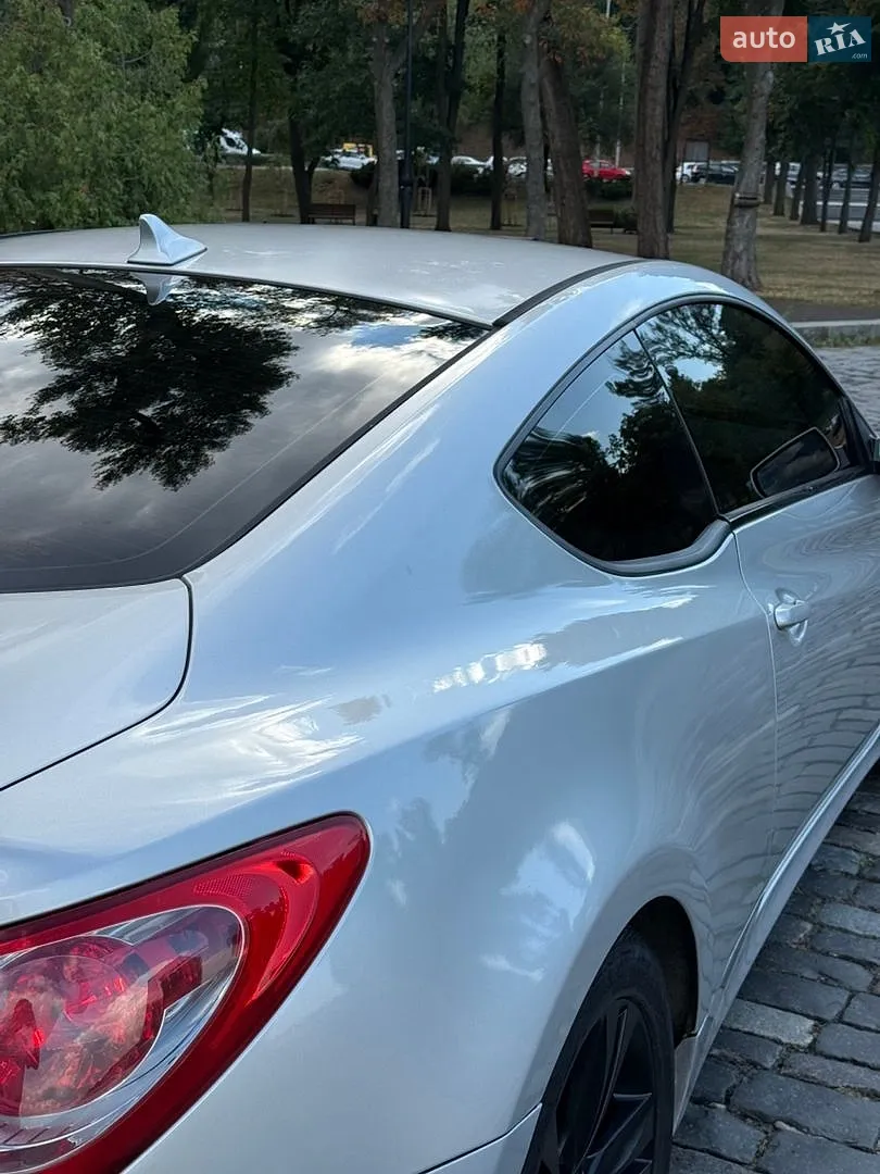 2010 Hyundai Genesis Coupe - мініатюра 12