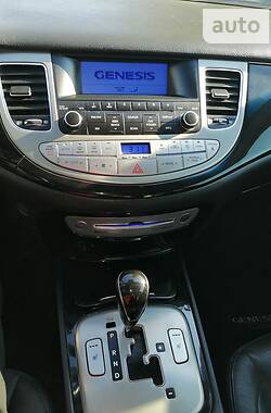 Седан Hyundai Genesis 2012 в Києві