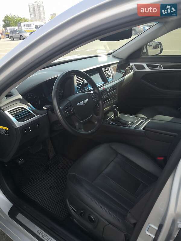 Седан Hyundai Genesis 2014 в Києві