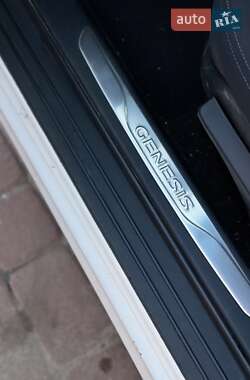Купе Hyundai Genesis 2013 в 
