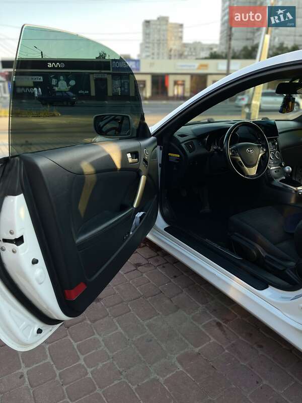 Купе Hyundai Genesis 2013 в Харькове