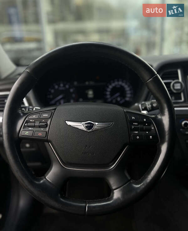 Седан Hyundai Genesis 2017 в Одесі