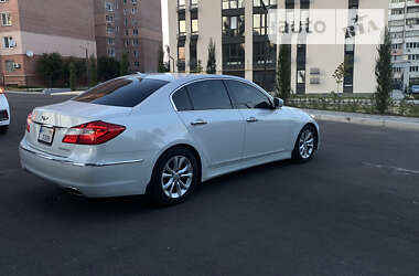 Седан Hyundai Genesis 2013 в Василькові