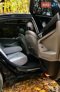 Седан Hyundai Genesis 2014 в Черкассах