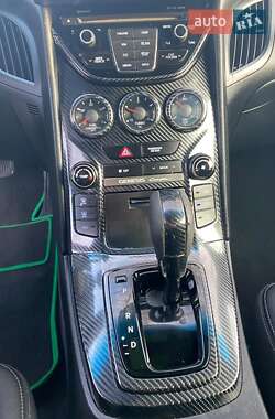 Купе Hyundai Genesis 2012 в 