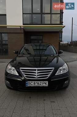 Седан Hyundai Genesis 2009 в Сокале