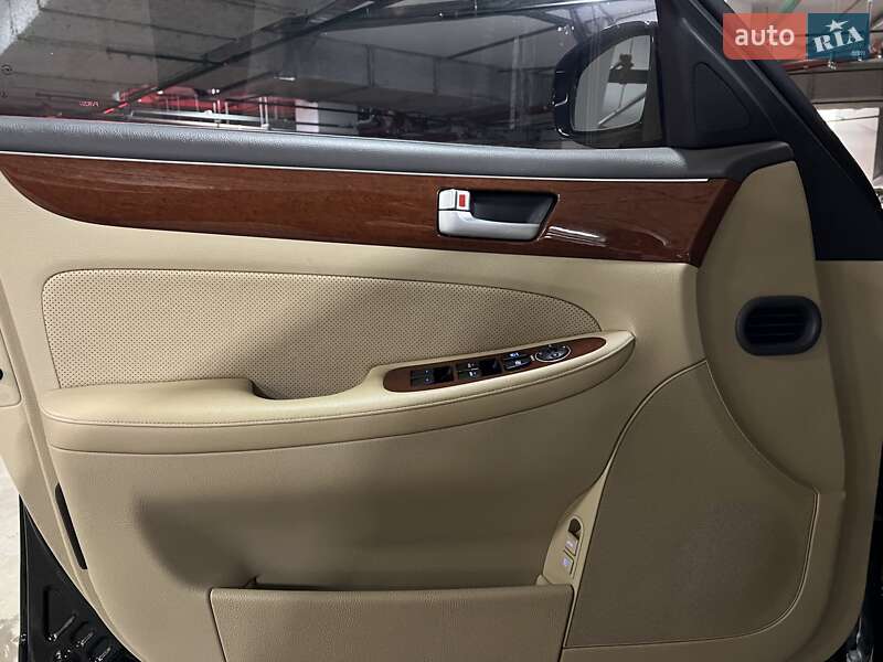 Седан Hyundai Genesis 2013 в Киеве