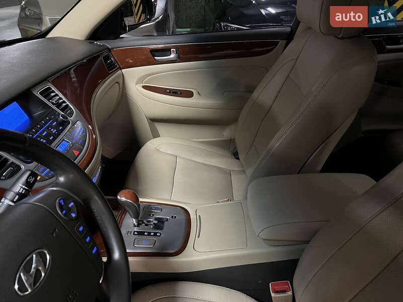 Седан Hyundai Genesis 2013 в Киеве