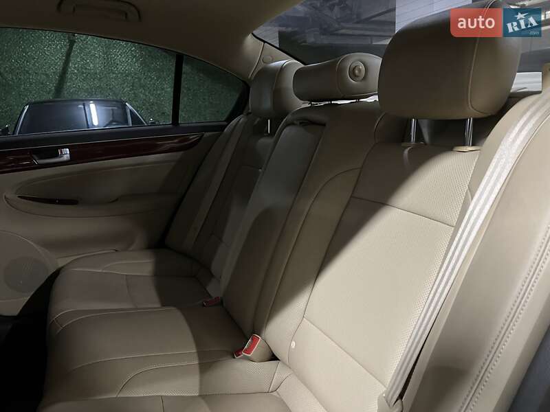 Седан Hyundai Genesis 2013 в Киеве