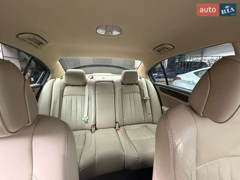 Седан Hyundai Genesis 2012 в Киеве