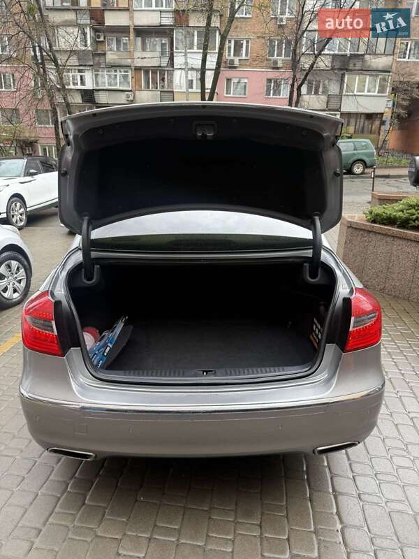 Седан Hyundai Genesis 2012 в Киеве