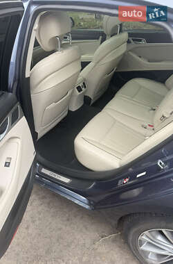 Седан Hyundai Genesis 2015 в 