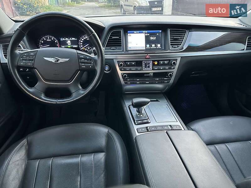 Седан Hyundai Genesis 2018 в Киеве