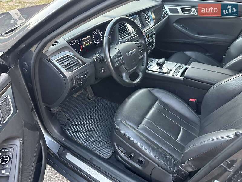 Седан Hyundai Genesis 2018 в Киеве