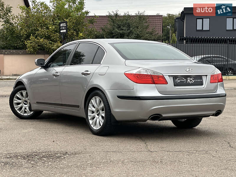 Седан Hyundai Genesis 2008 в Киеве