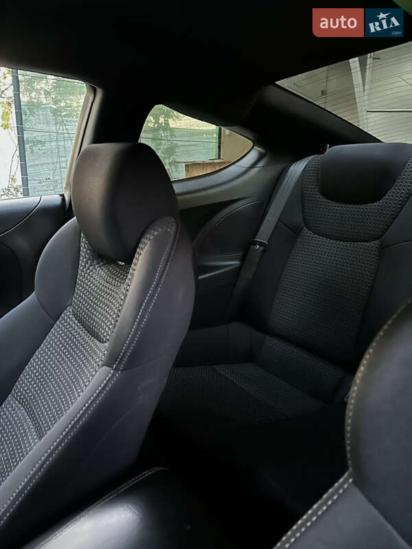 Купе Hyundai Genesis 2012 в Білгороді-Дністровському