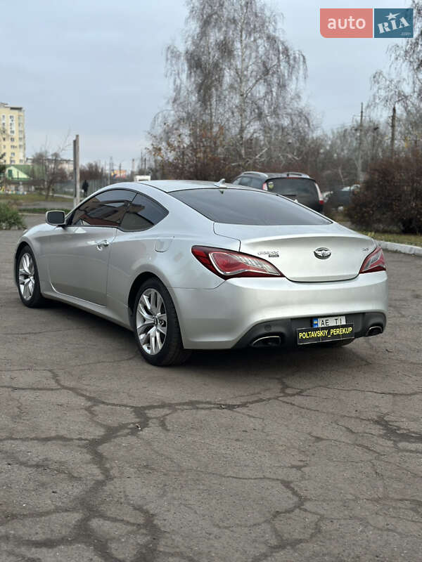 Купе Hyundai Genesis 2013 в Полтаві