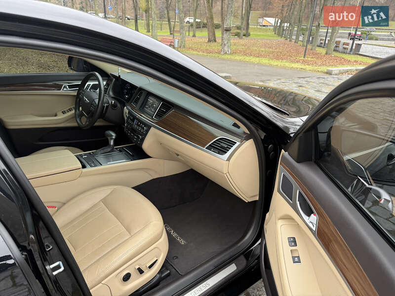 Седан Hyundai Genesis 2015 в Киеве фото 5 Седан Hyundai Genesis 2015 в Киеве