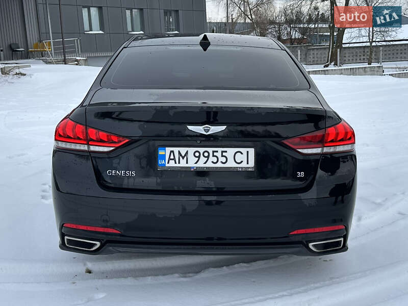 Седан Hyundai Genesis 2015 в Киеве