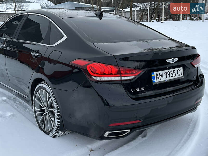 Седан Hyundai Genesis 2015 в Киеве