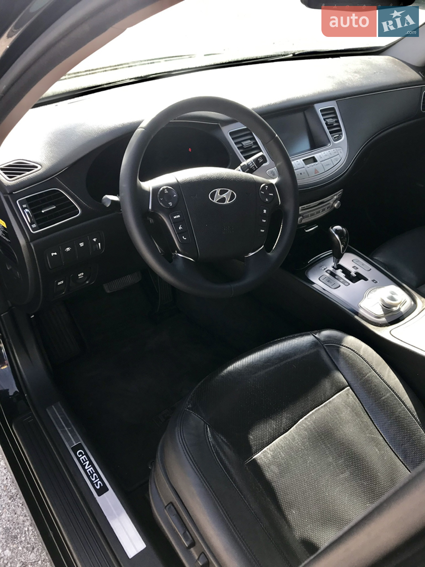 Hyundai Genesis 2013 VIN KMHGC4DH4DU251630 фото оголошення 8 з 12
