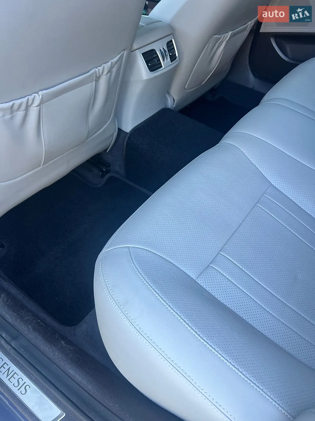 2015 Hyundai Genesis - мініатюра 10