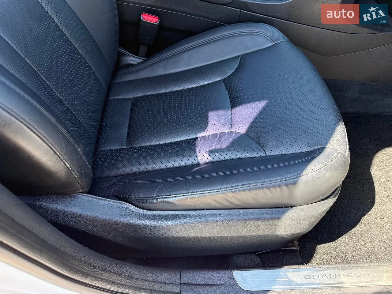 2014 Hyundai Genesis - мініатюра 10