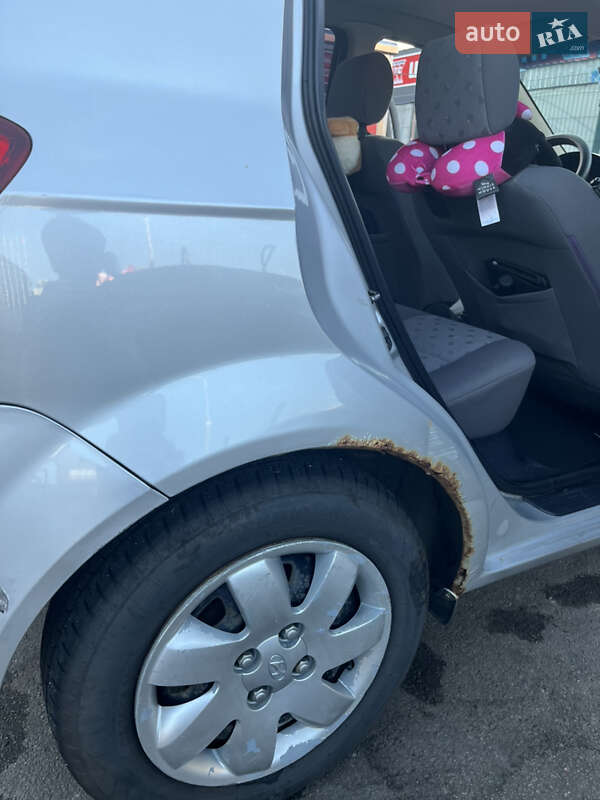 Хэтчбек Hyundai Getz 2004 в Киеве