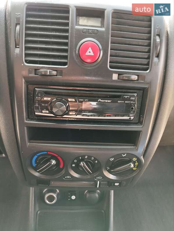 Хэтчбек Hyundai Getz 2008 в Черновцах фото 6 Хэтчбек Hyundai Getz 2008 в Черновцах