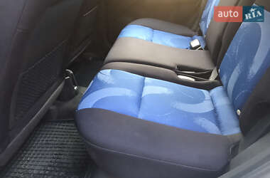 Хэтчбек Hyundai Getz 2011 в 