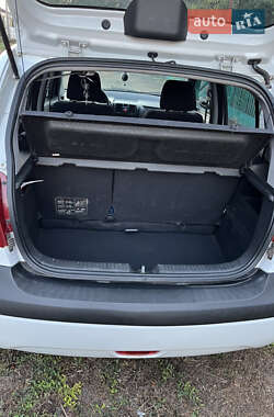 Хэтчбек Hyundai Getz 2010 в 