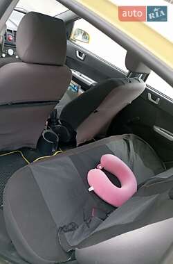 Хетчбек Hyundai Getz 2010 в  фото 4 Хетчбек Hyundai Getz 2010 в
