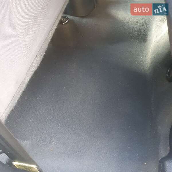 Хетчбек Hyundai Getz 2003 в Кам'янець-Подільському фото 13 Хетчбек Hyundai Getz 2003 в Кам'янець-Подільському