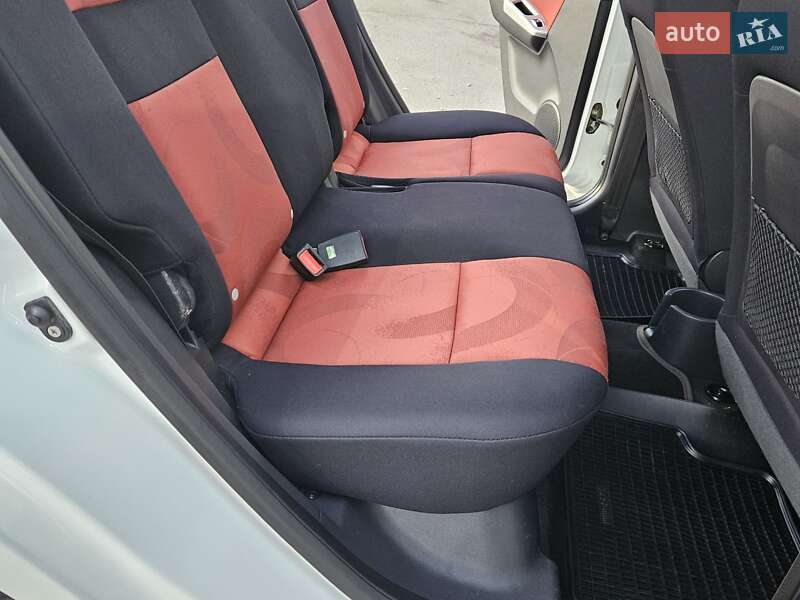 Хетчбек Hyundai Getz 2011 в Житомирі