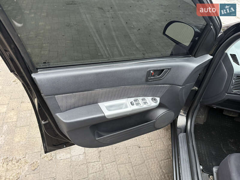 Хэтчбек Hyundai Getz 2006 в Новом Буге