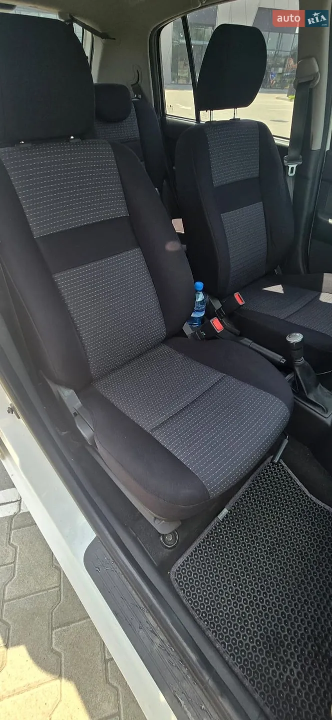 2010 Hyundai Getz - мініатюра 8